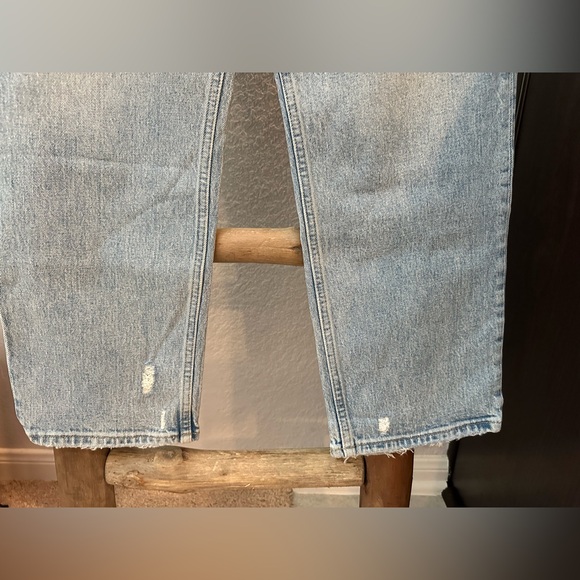NWT Abercrombie & Fitch, 90’s Straight Ultra High Rise Jeans, Size 8, 29W XS. - Picture 5 of 9